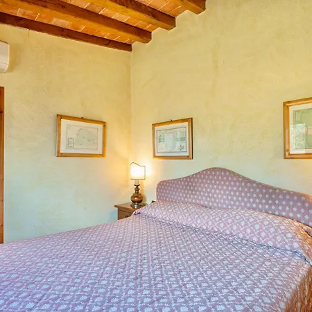 With Swimming-pool In San Donato Fronzano, With Air Conditioning And Outdoor Private Area Lägenhetshotell